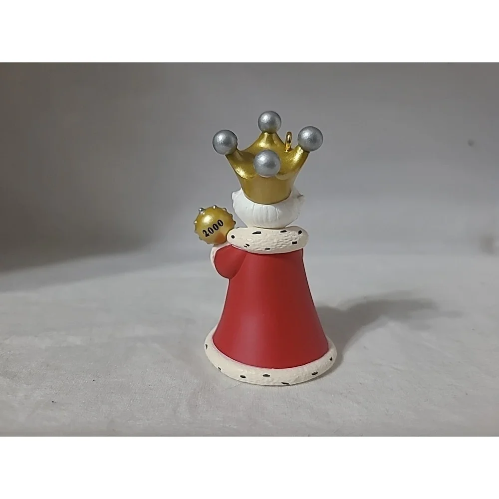 Hallmark Keepsake Ornament 2000 Mom Queen Mom‎ Robert Chad Sculpted QX8064